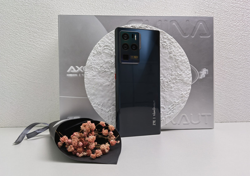 以科技力量致敬航天精神：中兴Axon 30 Ultra航天版评测