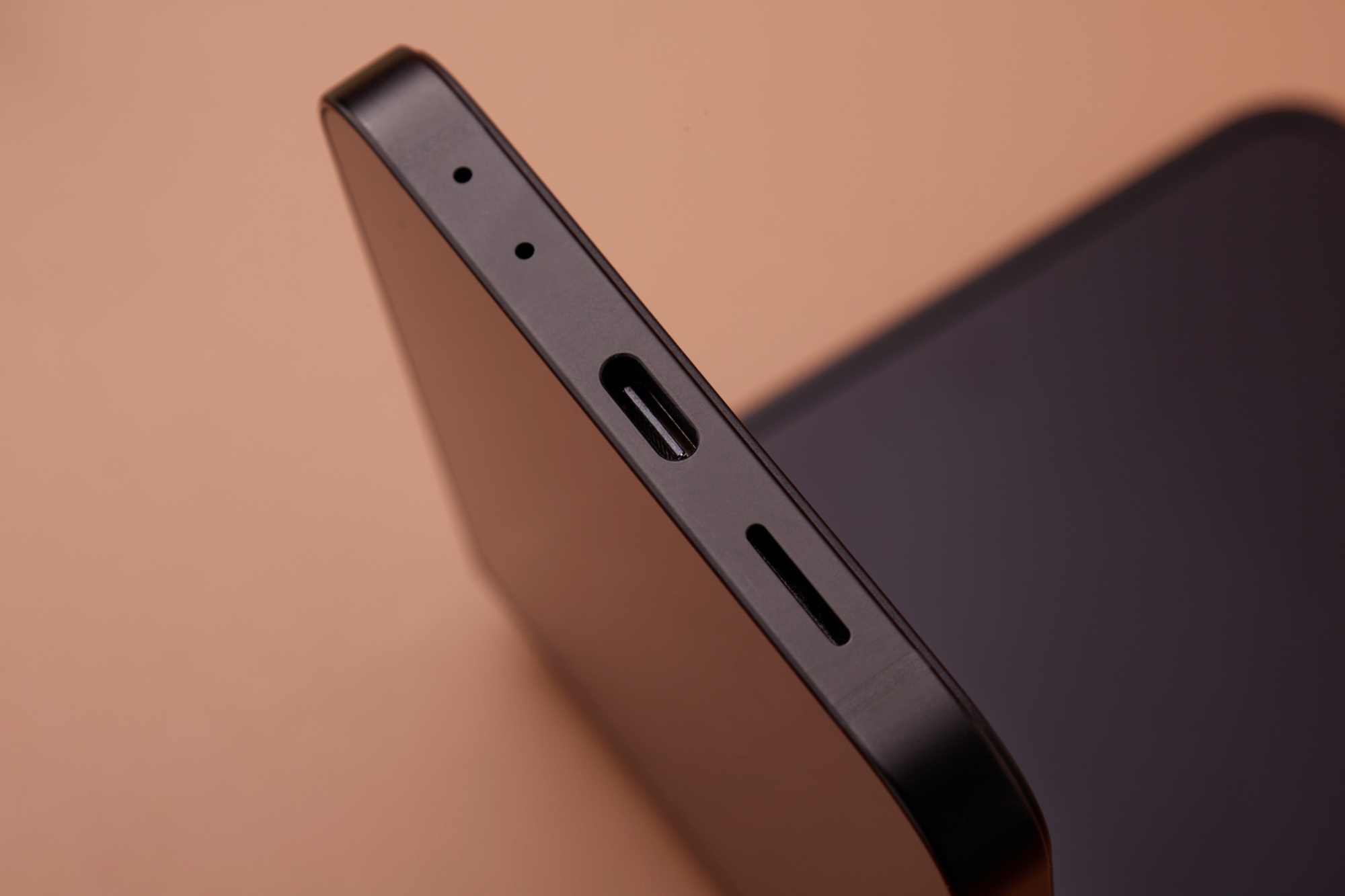 三星Galaxy Z Flip7 FE图赏：掌心折叠，潮酷随行！