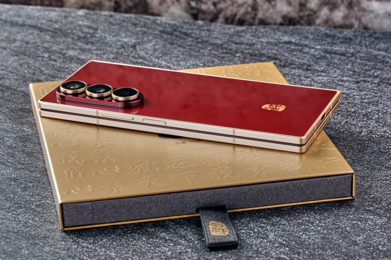 科技臻品，匠心美学：心系天下三星W26图赏